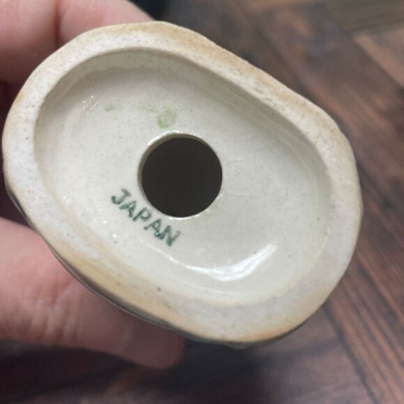 Vintage 1940s Murutomoware Bee Hive Cottage Salt & Pepper Shakers - Picture 9 of 9